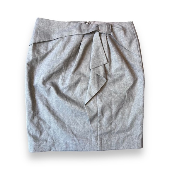 Banana Republic Dresses & Skirts - Banana Republic Grey Pencil Skirt Size 4 with Back Zip